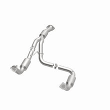 Load image into Gallery viewer, MagnaFlow 12-17 Chevrolet Express 3500 6.0L Direct Fit Converter
