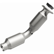 Load image into Gallery viewer, MagnaFlow 12-15 Prius V L4 1.8 OEM Underbody Direct Fit Converter