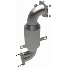 Load image into Gallery viewer, MagnaFlow Direct Fit Catalytic Converter 18-20 Alfa Romeo Giulia Single Underbody 2L