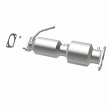 Load image into Gallery viewer, MagnaFlow Direct Fit Catalytic Converter 13-15 Hyundai Veloster 1.6L Underbody