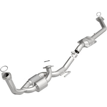 Load image into Gallery viewer, MagnaFlow 98-00 Toyota Sienna 3.0L Direct Fit Converter