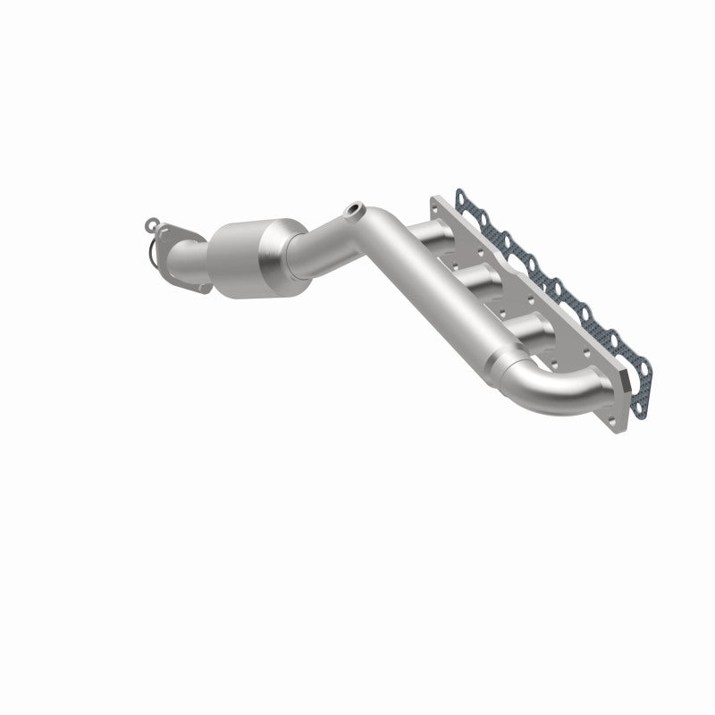 MagnaFlow 2004 Nissan Titan 5.6L Direct Fit Converter