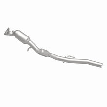 Load image into Gallery viewer, MagnaFlow 11-17 Volkswagen Touareg 3.6L Direct Fit Converter