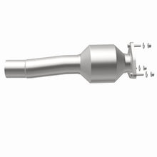 Load image into Gallery viewer, MagnaFlow 15-17 Discovery Sport L4 2 OEM Underbody Direct Fit Converter