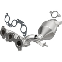 Load image into Gallery viewer, MagnaFlow 04-06 Toyota Sienna 3.3L Direct Fit Converter