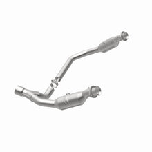 Load image into Gallery viewer, MagnaFlow 2007 Dodge Ram 1500 4.7L Direct Fit Converter