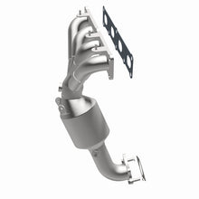 Load image into Gallery viewer, MagnaFlow 15-17 Chrysler 200 2.4L OEM Manifold Direct Fit Converter