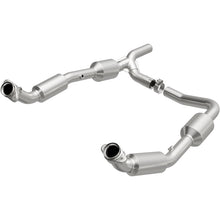 Load image into Gallery viewer, MagnaFlow Direct Fit Catalytic Converter 2008+ Ford E-150 4.6L