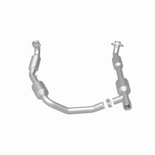 Load image into Gallery viewer, MagnaFlow 05-08 Ford E-350 Super Duty 5.4L Direct Fit Converter