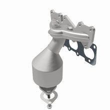 Load image into Gallery viewer, Magnaflow 07-10 Kia Sedona 3.8L California Grade CARB Compliant DF Manifold Catalytic Converter