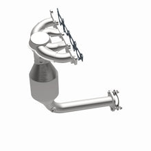 Load image into Gallery viewer, MagnaFlow 12-13 500 L4 1.4 OEM Manifold Direct Fit Converter