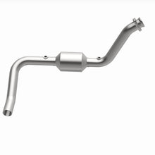 Load image into Gallery viewer, MagnaFlow 04-06 Dodge Durango 5.7L Direct Fit Converter