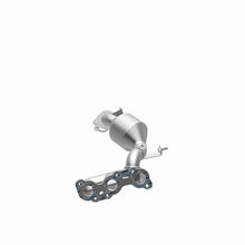 Load image into Gallery viewer, MagnaFlow 04-06 Toyota Sienna 3.3L Direct Fit Converter
