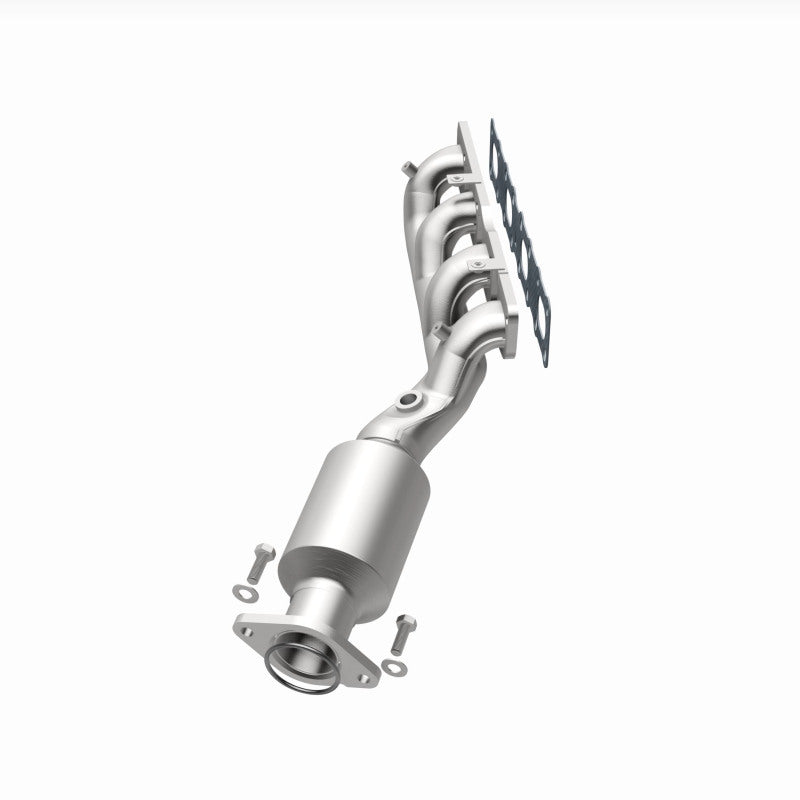 MagnaFlow 05-06 Nissan Titan 5.6L Direct Fit Converter