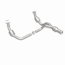 Load image into Gallery viewer, MagnaFlow 11-15 GMC Yukon 6.2L Direct Fit Converter