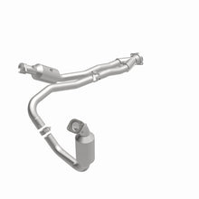 Load image into Gallery viewer, MagnaFlow Direct Fit Catalytic Converter 2015-2017 Transit-150 V6 3.5 OEM Underbody