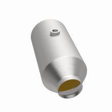 Load image into Gallery viewer, MagnaFlow MagnaFlow 2.5 in. OEM Grade Federal / EPA Compliant Universal Catalytic Converter