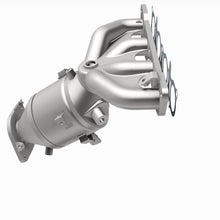 Load image into Gallery viewer, MagnaFlow 17-20 Nissan Rogue Sport Single Manifold 2L Direct Fit Converter