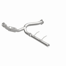 Load image into Gallery viewer, MagnaFlow 07-08 Ford Expedition 5.4L Direct Fit Converter
