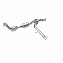 Load image into Gallery viewer, MagnaFlow 04-06 F-150 V8 4.6 OEM Underbody Direct Fit Converter