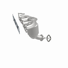 Load image into Gallery viewer, MagnaFlow Direct Fit Catalytic Converter 11-13 Kia Sorento 2.4L Manifold