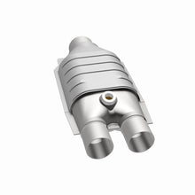 Load image into Gallery viewer, MagnaFlow 2.5in./2in. S/D CAOBDII Universal Converter