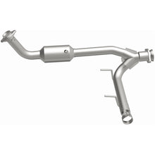 Load image into Gallery viewer, MagnaFlow 2005 Lincoln Navigator 5.4L Direct Fit Converter