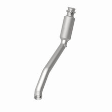 Load image into Gallery viewer, MagnaFlow Direct Fit Catalytic Converter 2010-2013 Land Rover LR4 V8 5 OEM Underbody