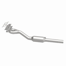 Load image into Gallery viewer, MagnaFlow 98-01 Volkswagen Beetle 2.0L Direct Fit Converter