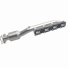 Load image into Gallery viewer, MagnaFlow 2004 Nissan Titan 5.6L Direct Fit Converter