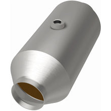 Load image into Gallery viewer, MagnaFlow MagnaFlow 2.5 in. OEM Grade Federal / EPA Compliant Universal Catalytic Converter