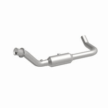 Load image into Gallery viewer, MagnaFlow 07-09 Chrysler Aspen 5.7L Direct Fit Converter