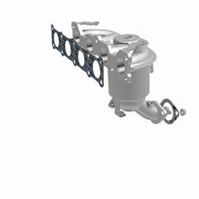 Load image into Gallery viewer, MagnaFlow Direct Fit Catalytic Converter 13-16 Hyundai Santa Fe Sport 2.4L Manifold