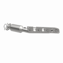 Load image into Gallery viewer, MagnaFlow 11-13 QX56 V8 5.6 OEM Manifold Direct Fit Converter