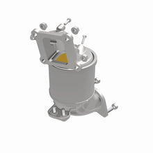 Load image into Gallery viewer, MagnaFlow Direct Fit Catalytic Converter 21-22 Kia Sorento 2.5L OEM