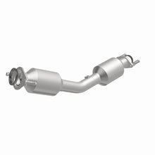 Load image into Gallery viewer, MagnaFlow Direct Fit Catalytic Converter 2018 Nissan Versa 1.6L