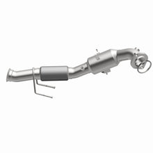 Load image into Gallery viewer, MagnaFlow Direct Fit Catalytic Converter 16-17 Ford Focus 2.3L Underbody