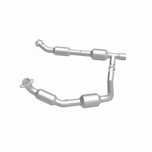 Load image into Gallery viewer, MagnaFlow 2006 Ford E-250 5.4L Direct Fit Converter
