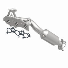Load image into Gallery viewer, MagnaFlow 2013 FJ Cruiser V6 4 OEM Manifold Direct Fit Converter