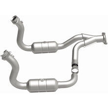 Load image into Gallery viewer, MagnaFlow 08-10 Ford F-250 Super Duty 5.4L Direct Fit Converter