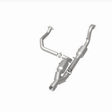 Load image into Gallery viewer, Magnaflow 15-16 Ram 2500 6.4L California Grade CARB Compliant DF Catalytic Converter