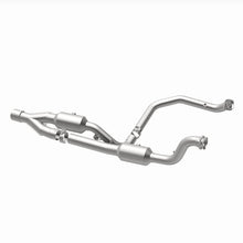 Load image into Gallery viewer, Magnaflow 15-16 Ram 2500 6.4L California Grade CARB Compliant DF Catalytic Converter