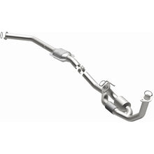 Load image into Gallery viewer, MagnaFlow 98-00 Toyota Sienna 3.0L Direct Fit Converter