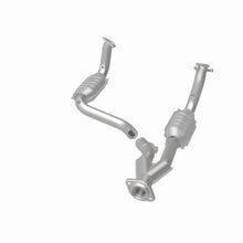 Load image into Gallery viewer, MagnaFlow 2003 Chevrolet SSR 5.3L Direct Fit Converter