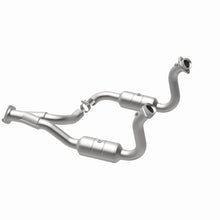 Load image into Gallery viewer, MagnaFlow 08-10 Ford F-250 Super Duty 5.4L Direct Fit Converter