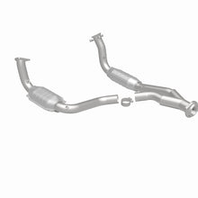 Load image into Gallery viewer, MagnaFlow 2003 Chevrolet SSR 5.3L Direct Fit Converter