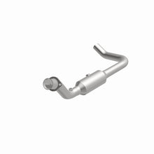 Load image into Gallery viewer, MagnaFlow 07-09 Chrysler Aspen 5.7L Direct Fit Converter