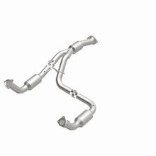 Load image into Gallery viewer, MagnaFlow 12-17 Chevrolet Express 3500 6.0L Direct Fit Converter