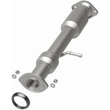 Load image into Gallery viewer, MagnaFlow 14-15 Toyota Highlander 3.5L Direct Fit Converter