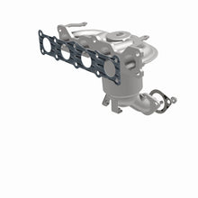 Load image into Gallery viewer, MagnaFlow Direct Fit Catalytic Converter 13-16 Hyundai Santa Fe Sport 2.4L Manifold